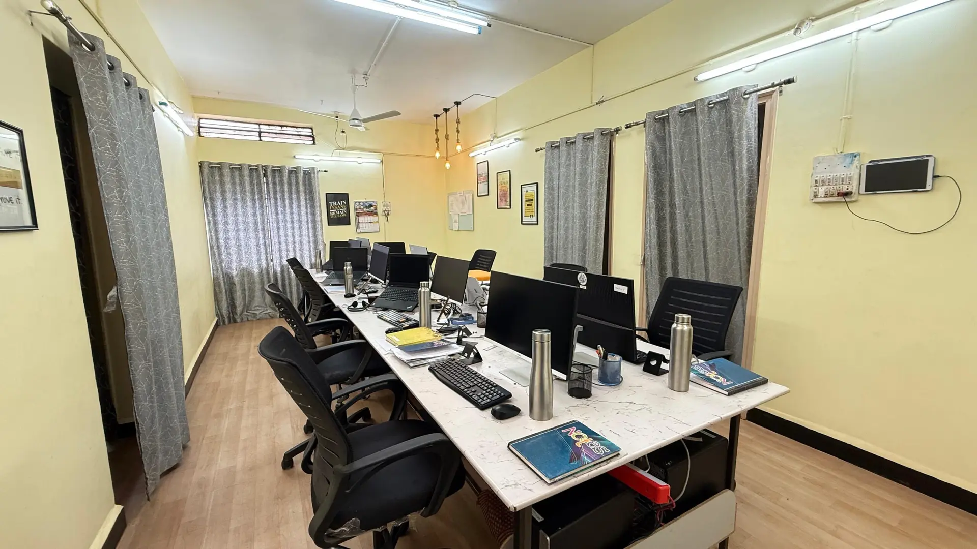 Geelani office photo 17
